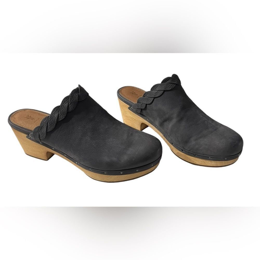 Frye Mille Braid Mule Wood Clogs in gray Suede
Size 10